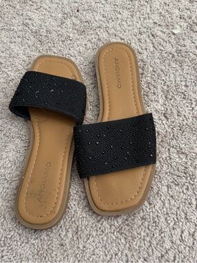 Women’s Black Slide Sandals